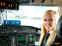 25-летняя Кейт Моран – одна из самых молодых британских женщин-пилотов